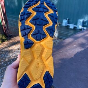 Size 10 Brand new never been worn! Excellent men’s running shoes.